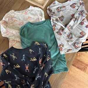 Set of 4 Old Navy Graphic Shirts